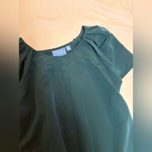 Emerald green Simply Vera Wang top